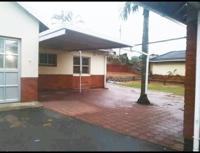 225M² BUSINESS FOR SALE IN BLUFF